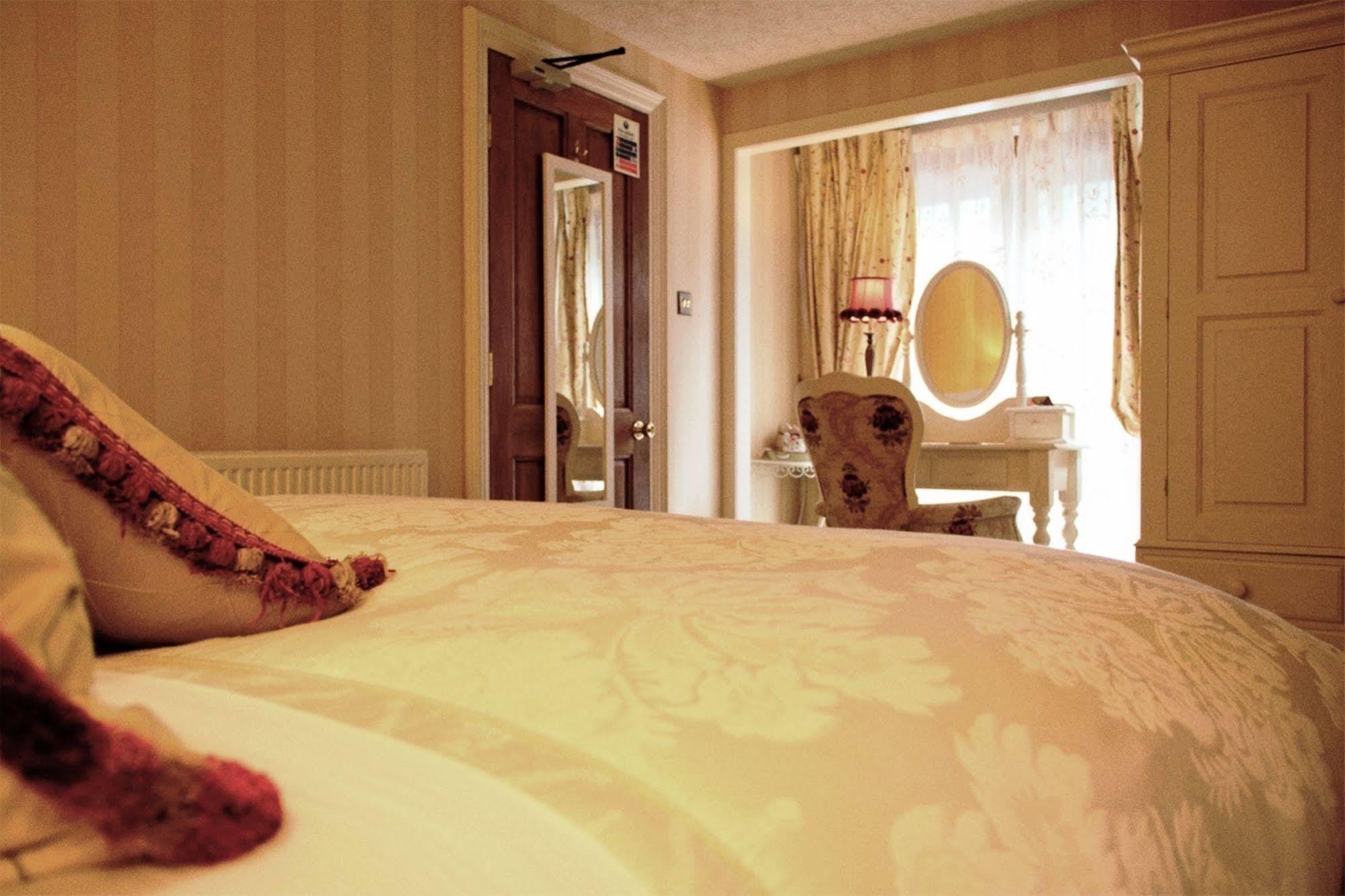 Corriegour Lodge Hotel Letterfinlay Kültér fotó